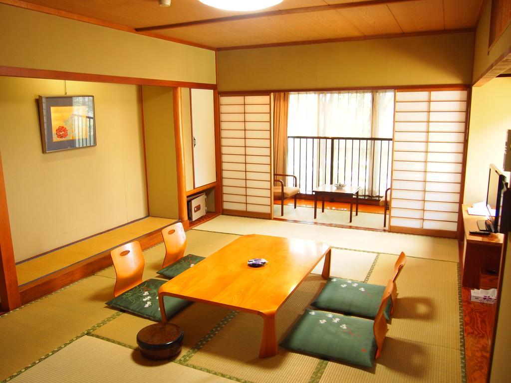 Hotel Ukai Fuefuki Rom bilde
